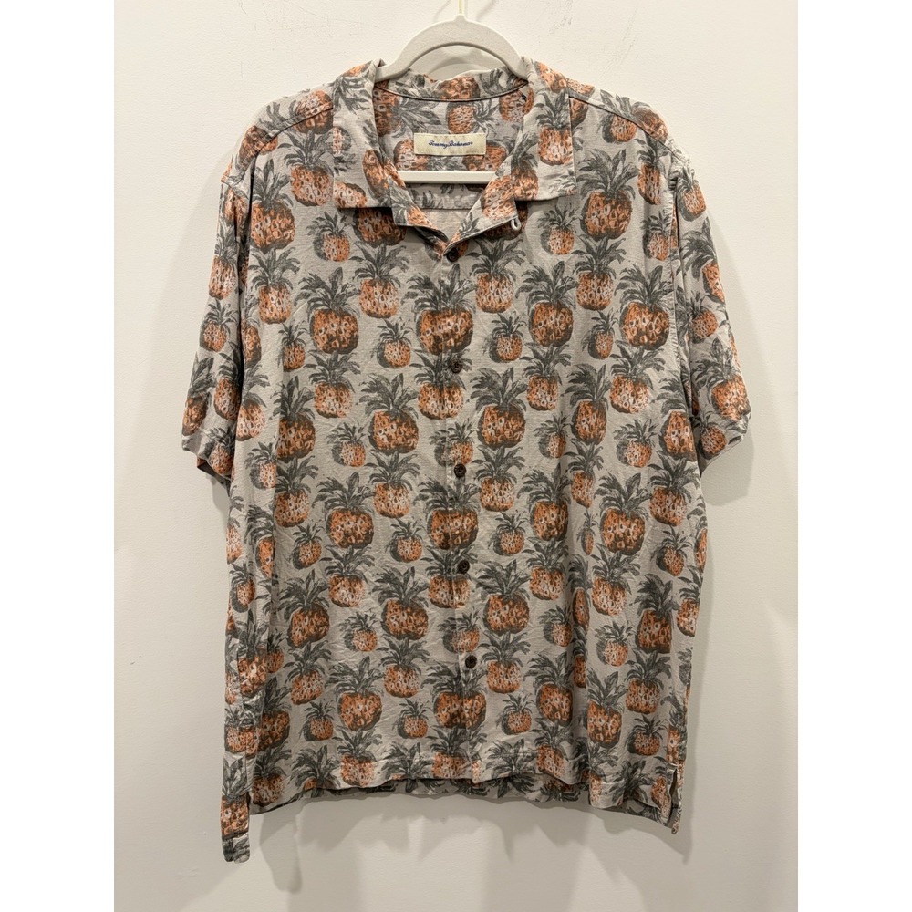 Tommy Bahama Men XL Hawaiian pineapple Tropical 100% Silk Shirt Light Vacation